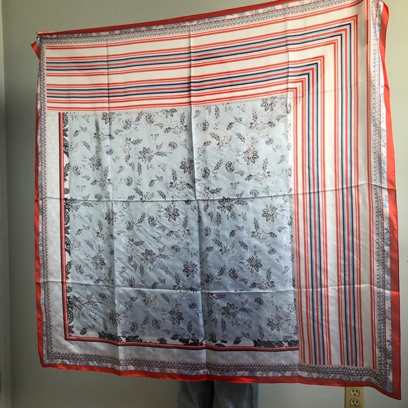 NEW✨Large Scarf/Shawl by Vince Camuto - Picture 4 of 7